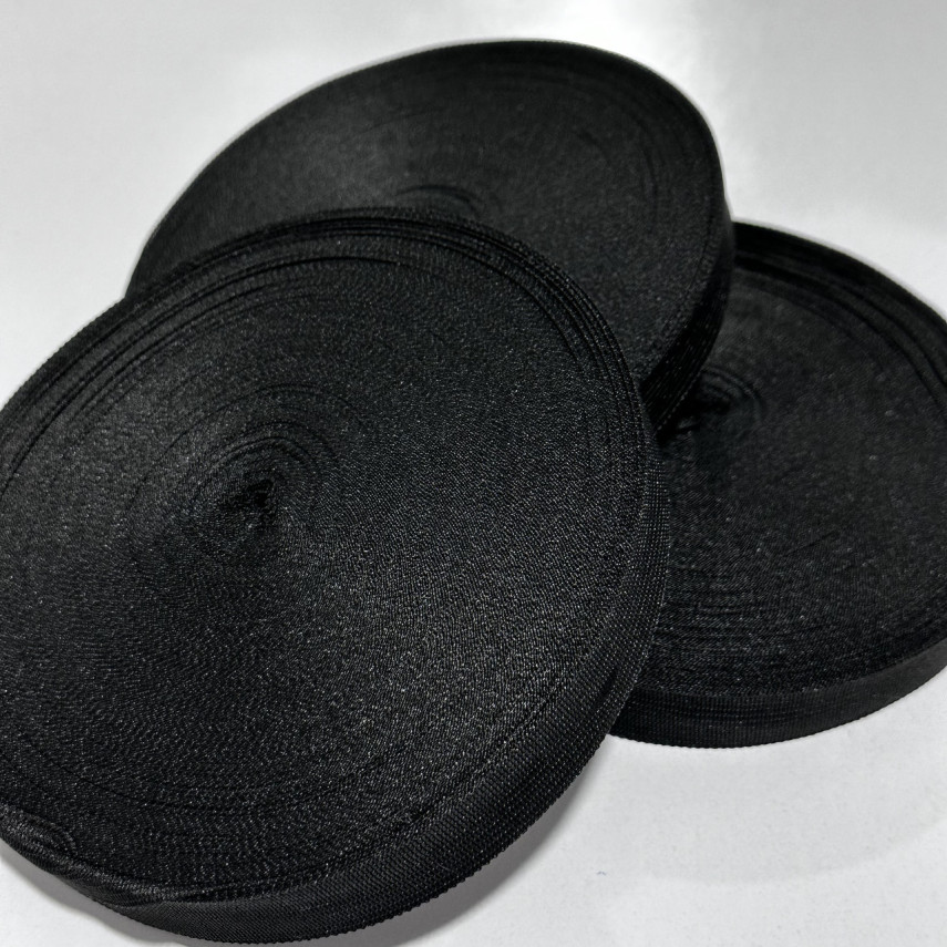 Тасьма окантовочна (лямовка) 18мм-200гр чорна (1000 метрів) Тасьма окантовочна (лямовка) 18мм-200гр чорна (1000 метрів)